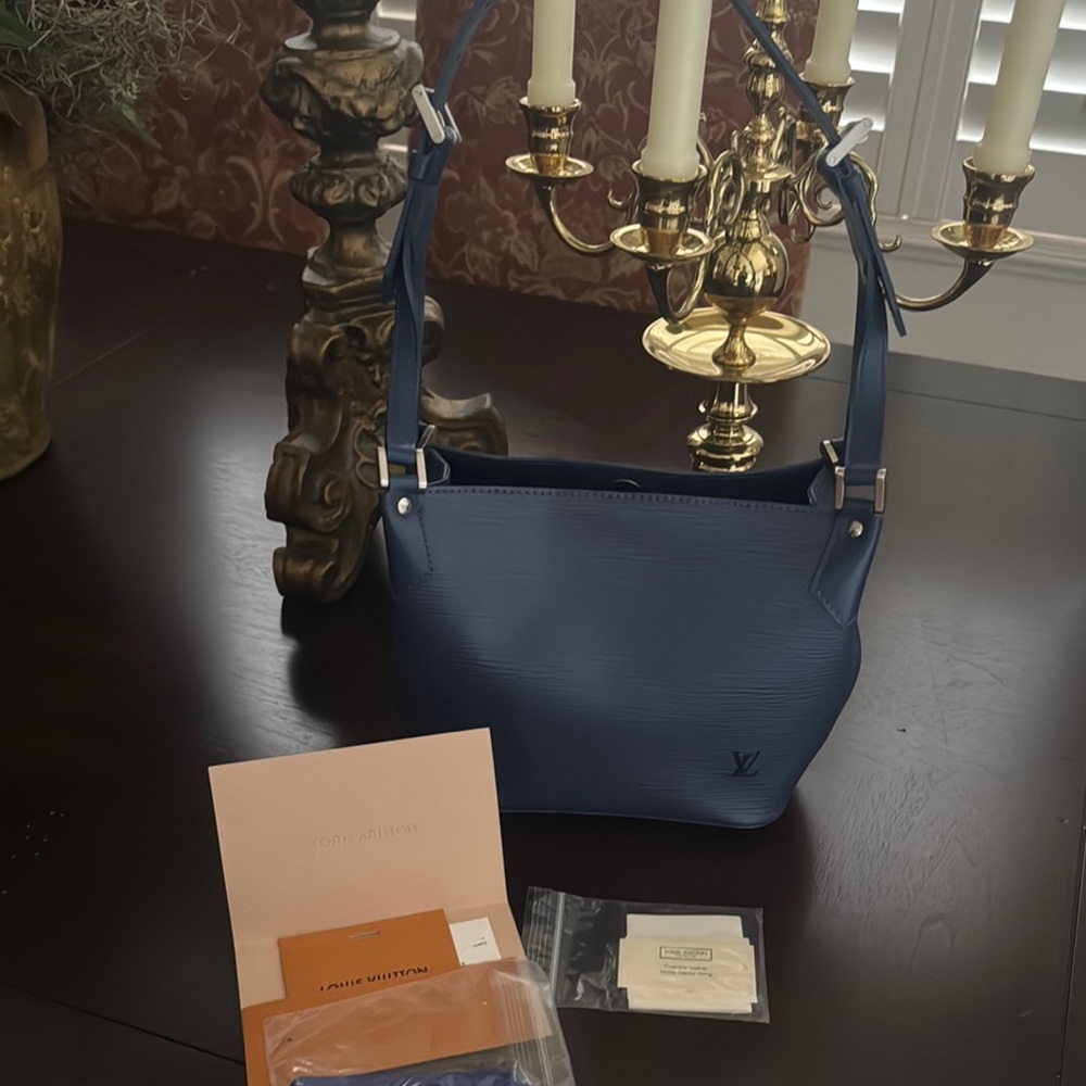 Louis Vuitton Blue Epi Mandala Shoulder Bag with Structured Design